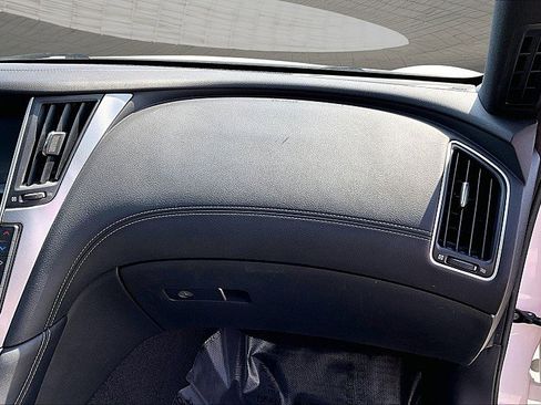 Used 2018 INFINITI Q60 3.0t Luxe image 31