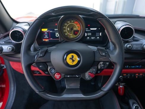 Used 2021 Ferrari F8 Tributo RWD image 33