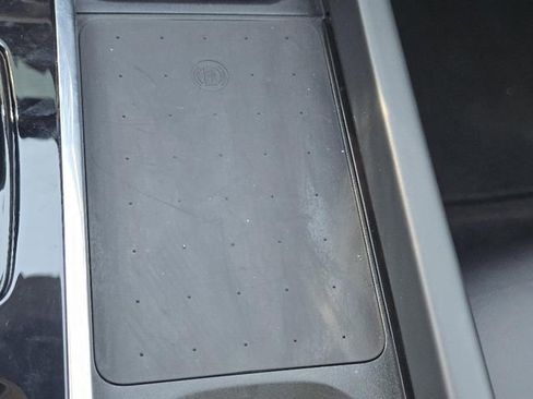 Used 2022 Volvo S60 B5 Momentum w/ Premium Package image 10