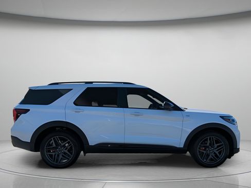 New 2026 Ford Explorer ST-Line w/ ST-Line Street Pack image 33