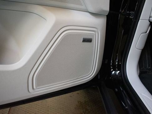 Certified 2026 Porsche Macan AWD/4WD image 20