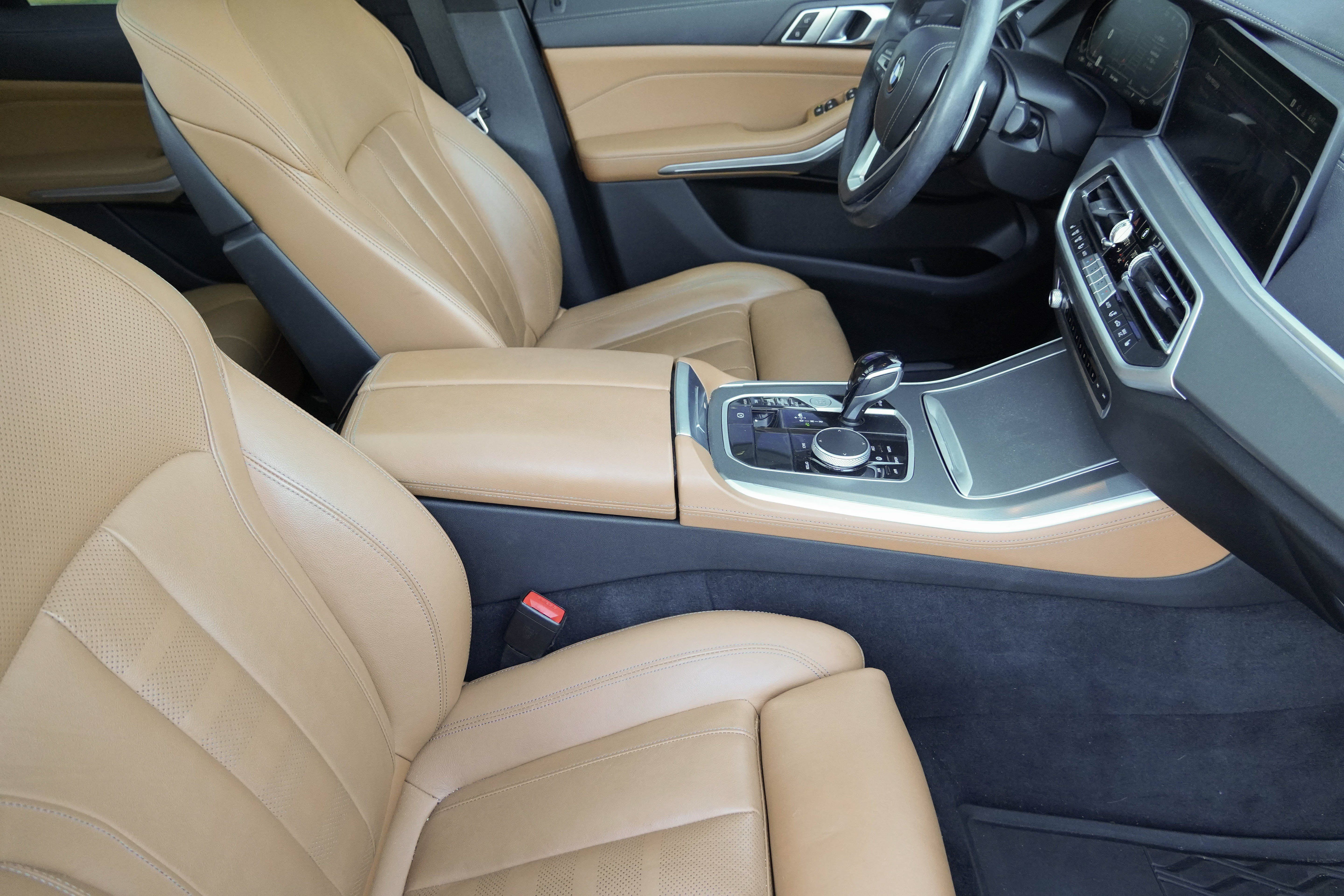 Used 2022 BMW X5 xDrive40i w/ Premium Package AWD/4WD image 9