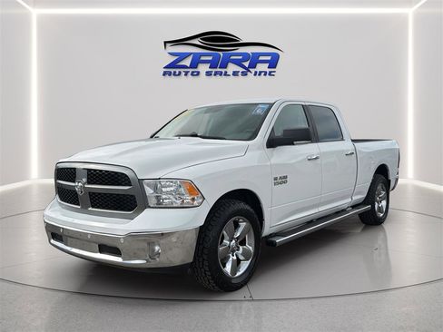 Used 2018 RAM 1500 Big Horn AWD/4WD image 3