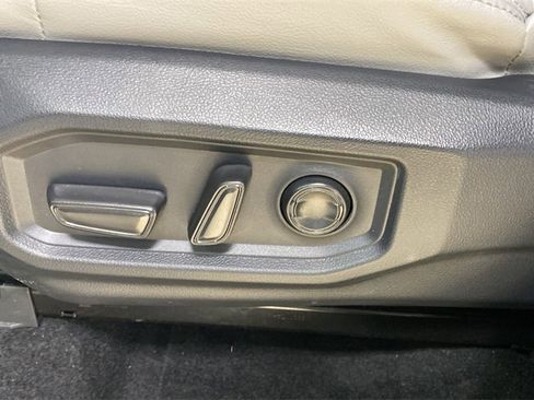 Used 2024 Toyota Tundra Limited image 15