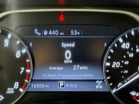 Used 2024 Nissan Titan SV w/ SV Convenience Package image 14