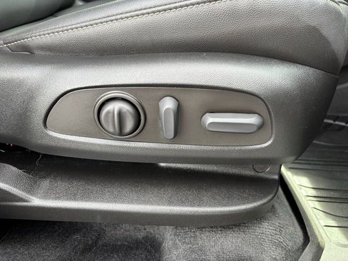 Used 2023 Chevrolet Traverse LT w/ LPO, Floor Liner Package image 25