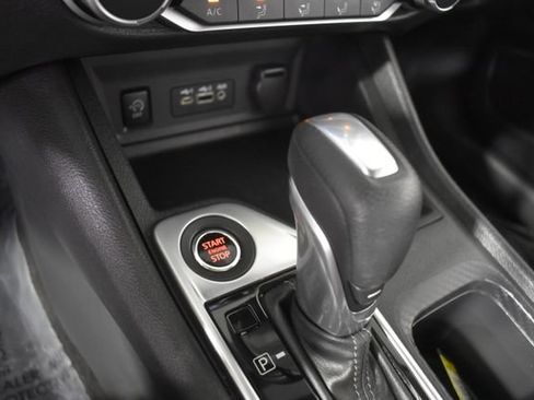 Certified 2025 Nissan Sentra SV FWD image 17