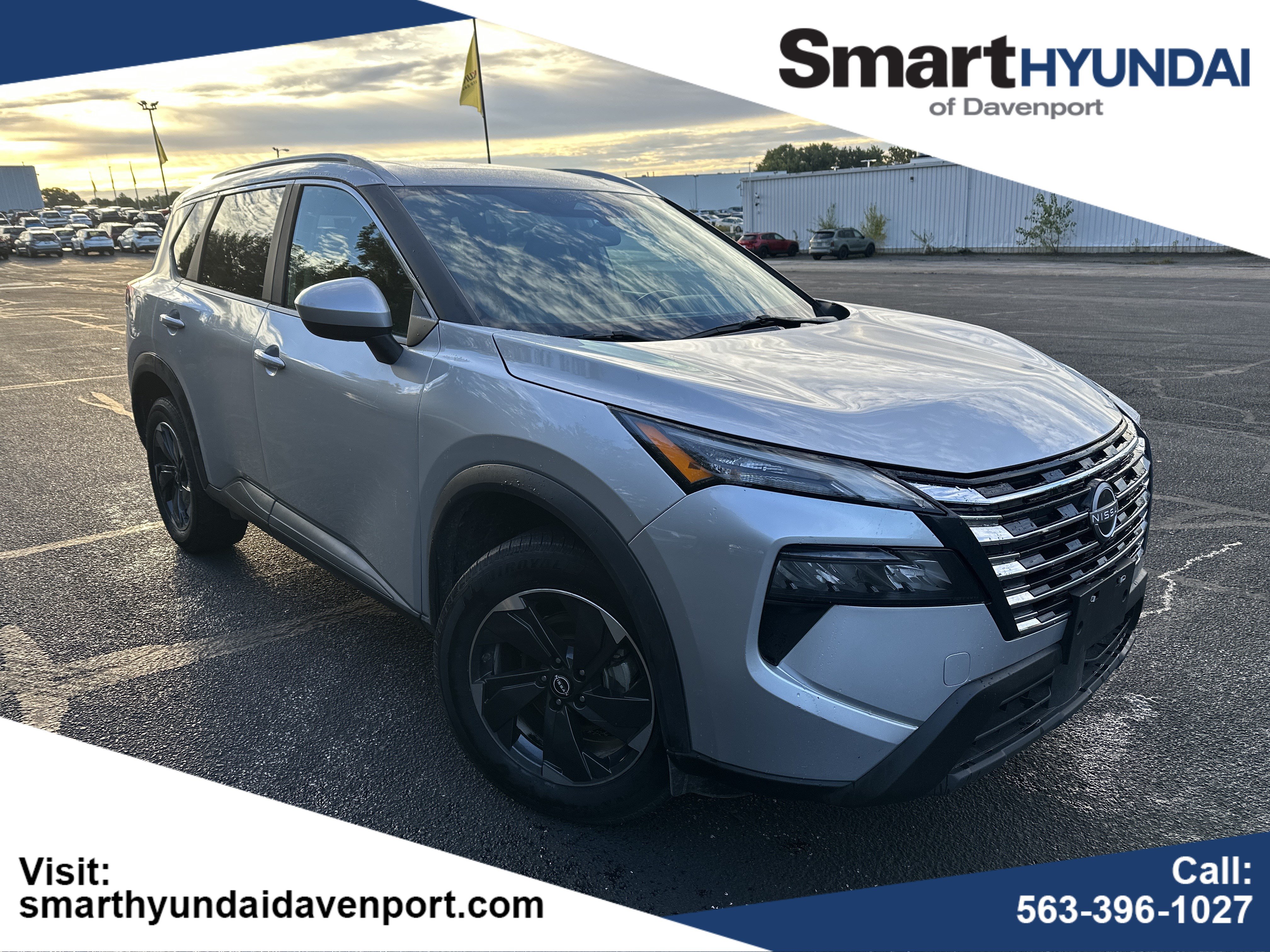 Used 2024 Nissan Rogue SV w/ SV Premium Package AWD/4WD image 1