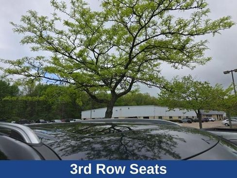 Used 2022 Ford Explorer Limited w/ Equipment Group 301A AWD/4WD image 15