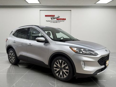 Used 2020 Ford Escape Titanium AWD/4WD image 7