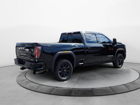 Used 2024 GMC Sierra 2500 AT4 w/ AT4 Premium Plus Package AWD/4WD image 7