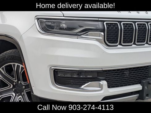 Used 2024 Jeep Wagoneer Series II w/ Flexible Seating Group image 3