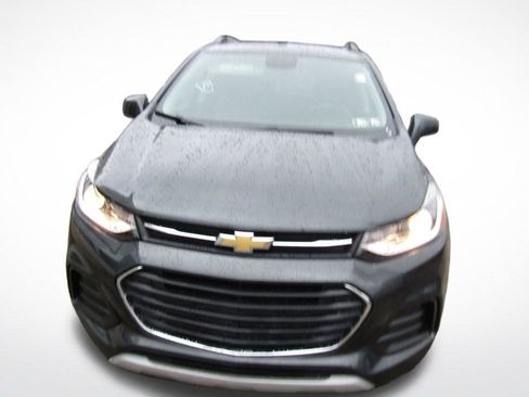 Used 2018 Chevrolet Trax LT w/ Driver Confidence Package AWD/4WD image 3