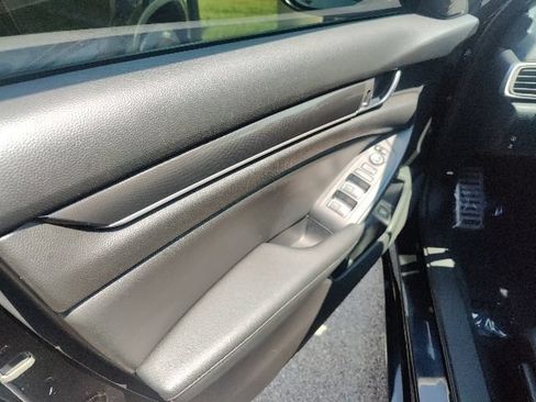 Used 2022 Honda Accord Sport image 13
