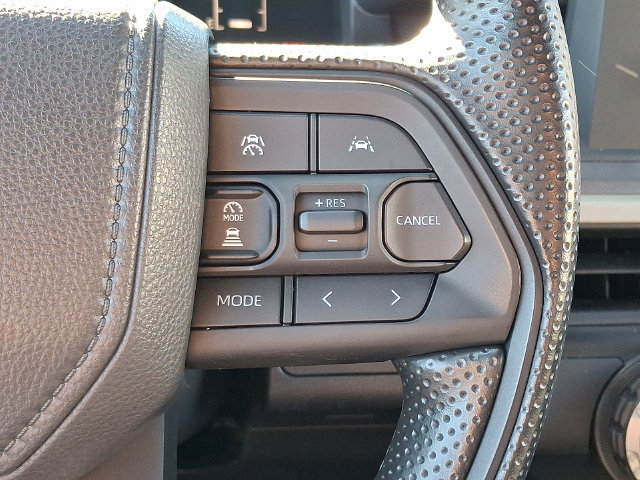 Used 2025 Toyota Tacoma SR5 AWD/4WD image 21