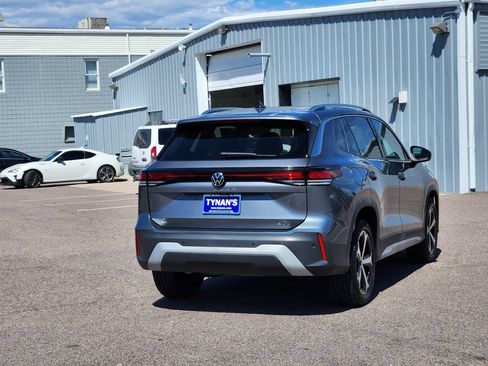 Certified 2025 Volkswagen Tiguan SE AWD/4WD image 7