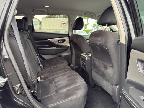 Used 2017 Nissan Murano SV FWD image 12