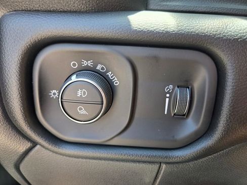 New 2026 RAM 3500 Big Horn AWD/4WD image 21