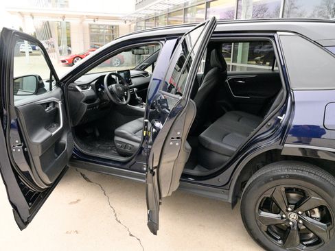 Used 2021 Toyota RAV4 XSE image 34