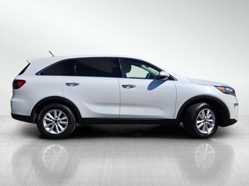 Used 2019 Kia Sorento FWD image 3