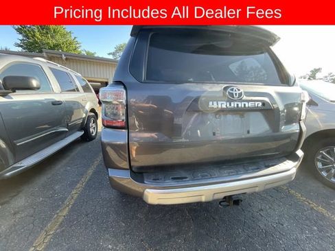 Used 2018 Toyota 4Runner TRD Off-Road AWD/4WD image 6