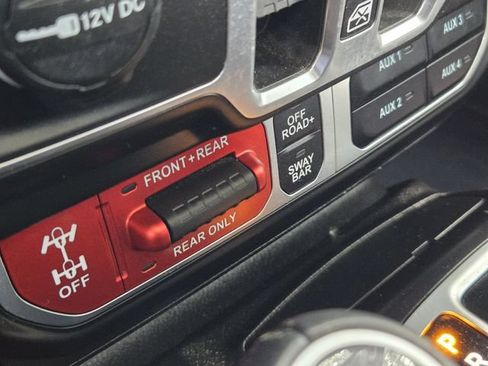 Used 2026 Jeep Wrangler Unlimited Rubicon AWD/4WD image 29