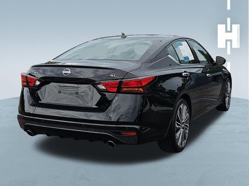 Used 2024 Nissan Altima 2.5 SL FWD image 4