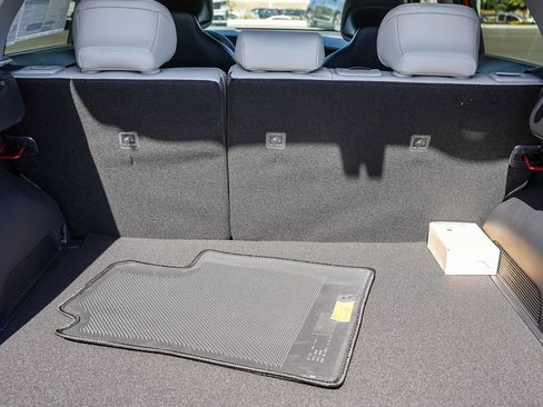 Certified 2025 Kia Niro EX FWD image 13