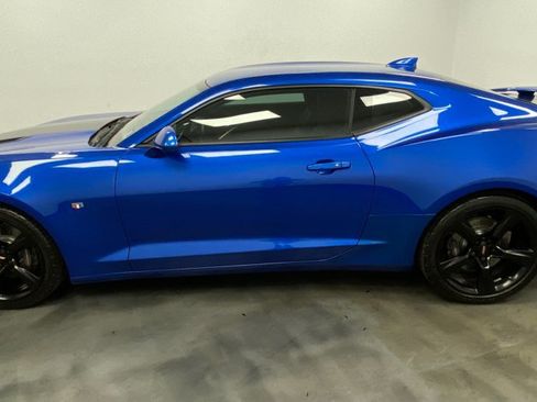 Used 2016 Chevrolet Camaro SS RWD image 3