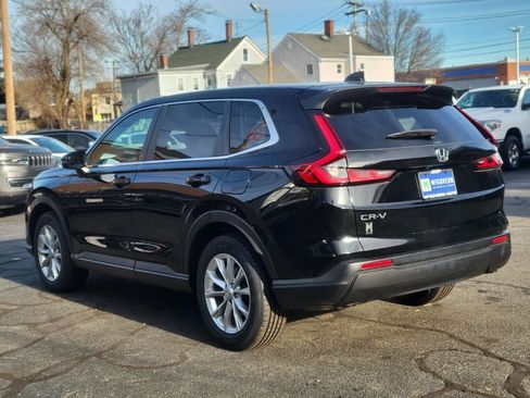 Used 2024 Honda CR-V EX image 3