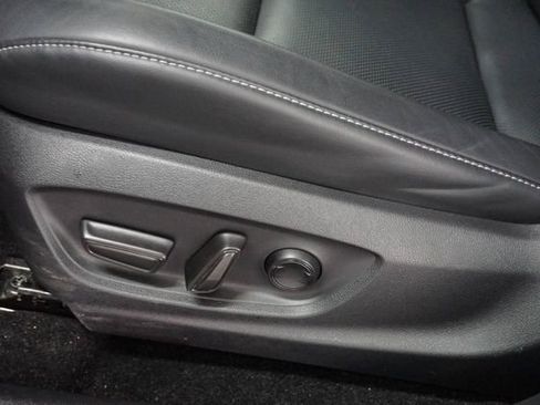 Used 2025 Toyota Crown XLE image 7