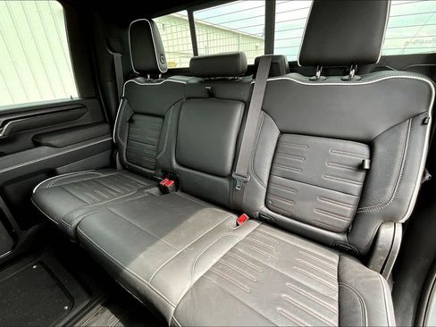 Used 2024 GMC Sierra 2500 AT4X image 35