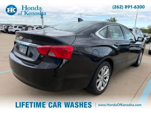 Used 2017 Chevrolet Impala LT w/ Convenience Package FWD image 2