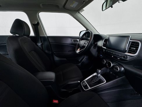 Used 2024 Hyundai Venue SEL FWD image 27