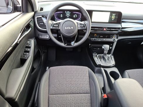 New 2026 Kia Seltos S image 12