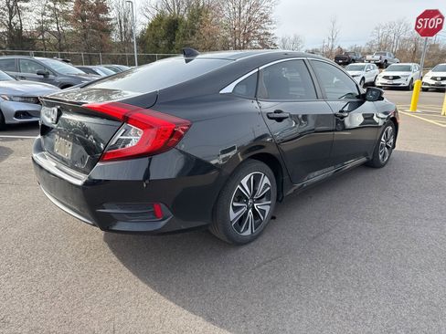 Used 2018 Honda Civic EX-T image 4