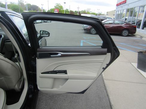 Used 2017 Ford Fusion Energi Platinum FWD image 26