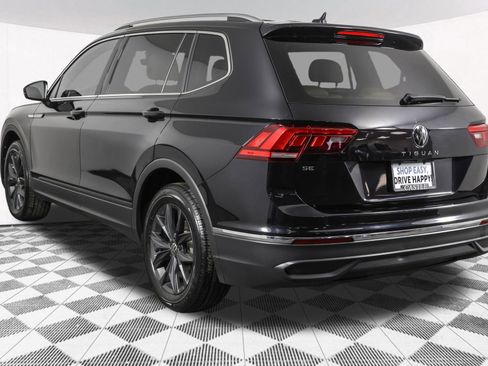 Used 2024 Volkswagen Tiguan SE FWD image 16