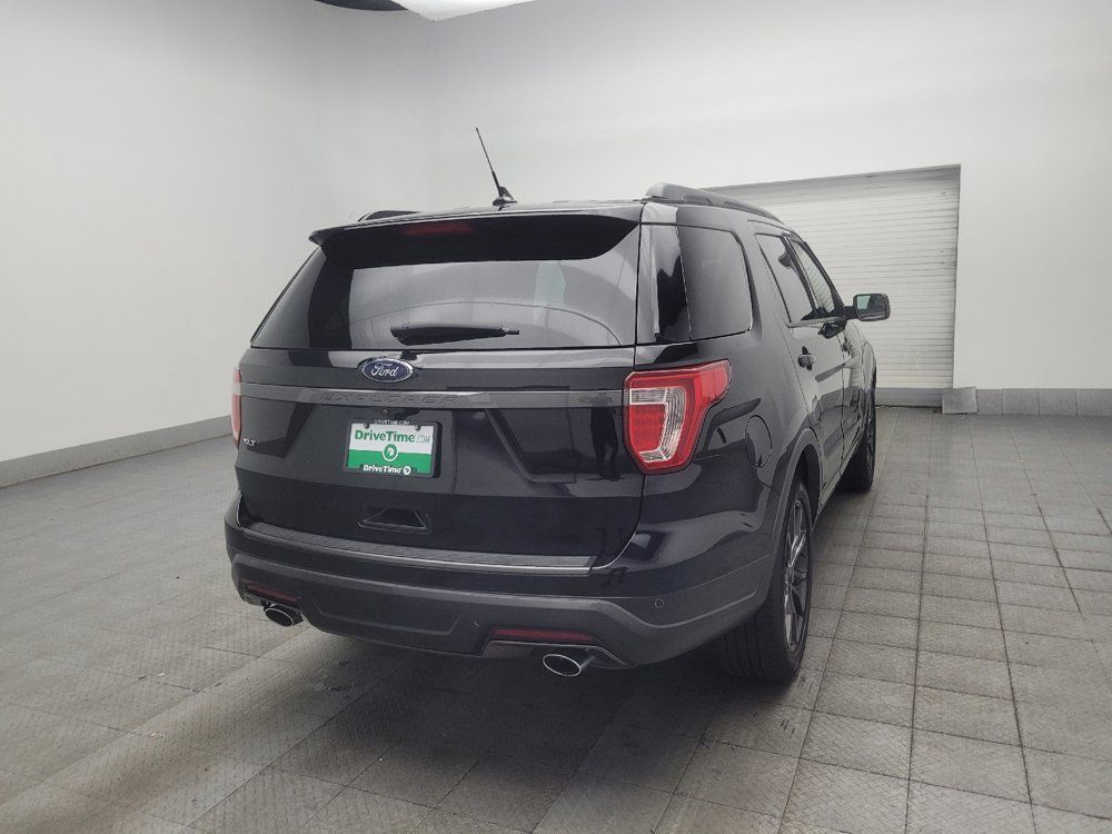Used 2018 Ford Explorer XLT w/ Equipment Group 202A FWD image 9