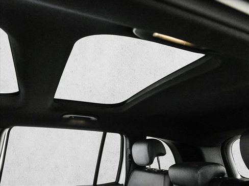 Certified 2026 Mercedes-Benz GLB 250 4MATIC image 21