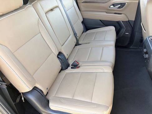 Used 2024 Chevrolet Suburban Premier RWD image 22
