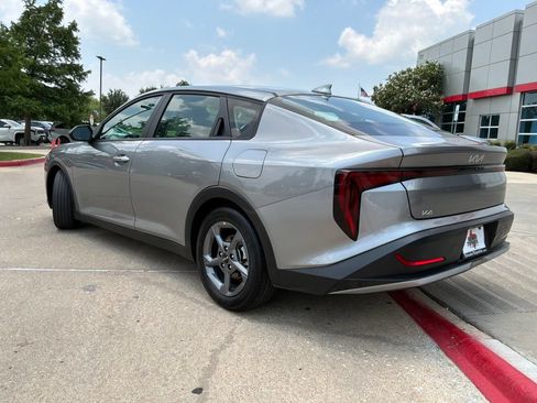 Used 2025 Kia K4 FWD image 8