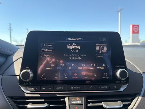 Certified 2025 Nissan Altima 2.5 SR image 32