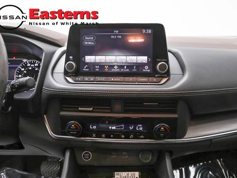 Used 2023 Nissan Rogue SV AWD/4WD image 12