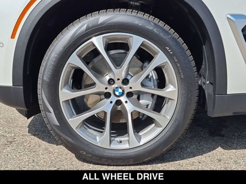 New 2026 BMW X5 xDrive40i AWD/4WD image 8