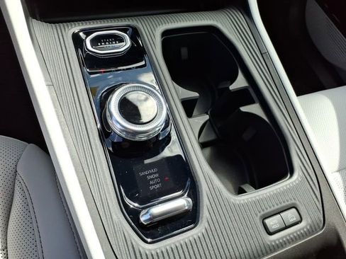 New 2026 Jeep Cherokee Overland image 12