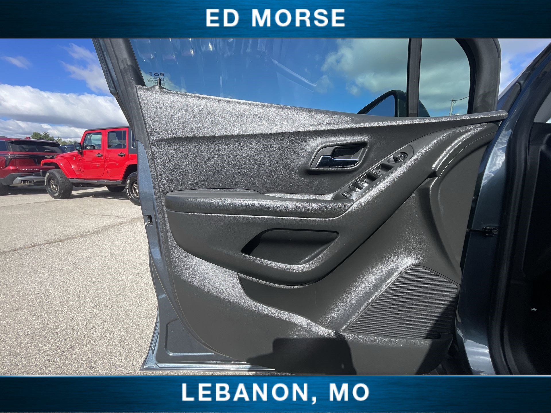 Certified 2022 Chevrolet Trax LT w/ Premium Seat Package AWD/4WD image 21