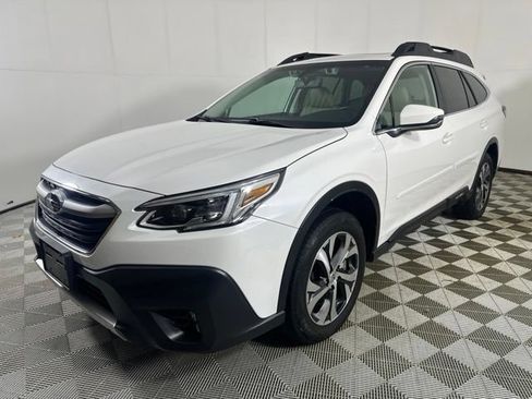 Used 2021 Subaru Outback Limited AWD/4WD image 3