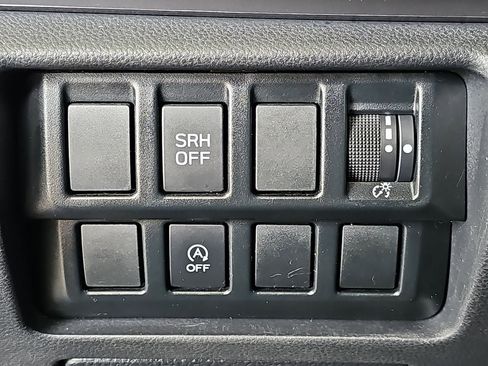 Certified 2024 Subaru Forester Premium AWD/4WD image 31