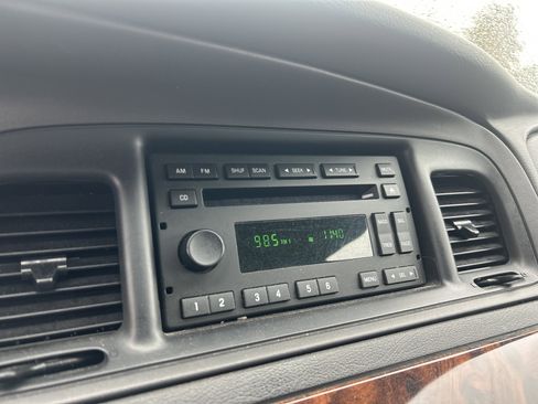 Used 2005 Mercury Grand Marquis LS RWD image 20